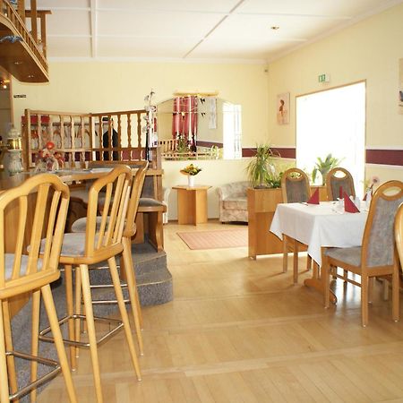 Kastanienhof Hotel Garni 치노비츠 외부 사진