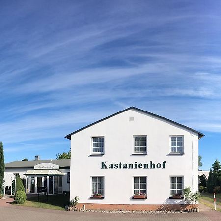 Kastanienhof Hotel Garni 치노비츠 외부 사진