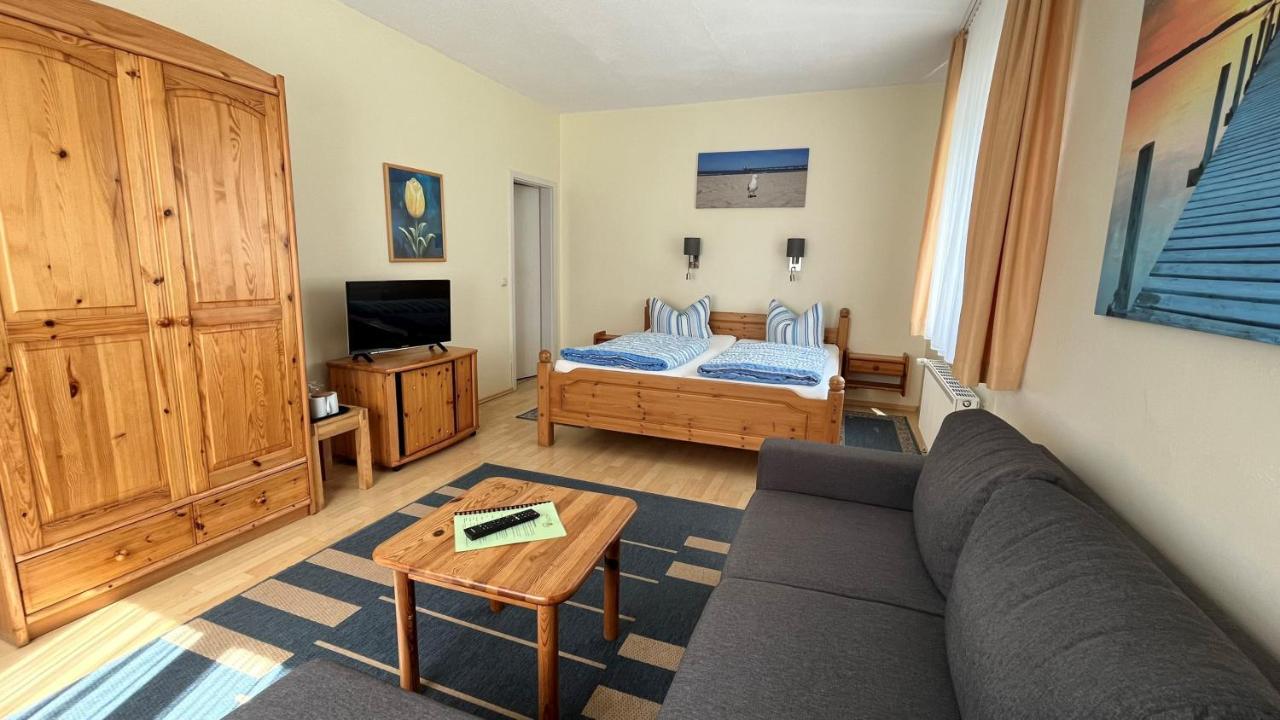 Kastanienhof Hotel Garni 치노비츠 객실 사진