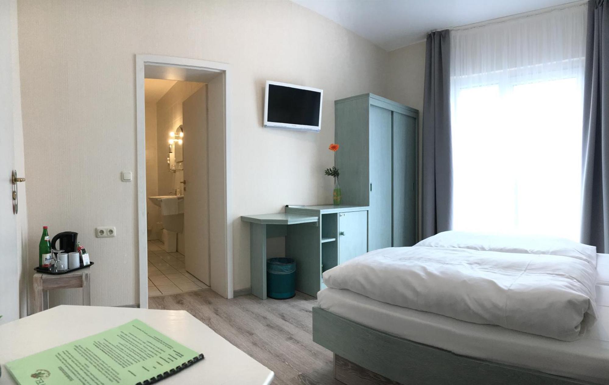 Kastanienhof Hotel Garni 치노비츠 객실 사진
