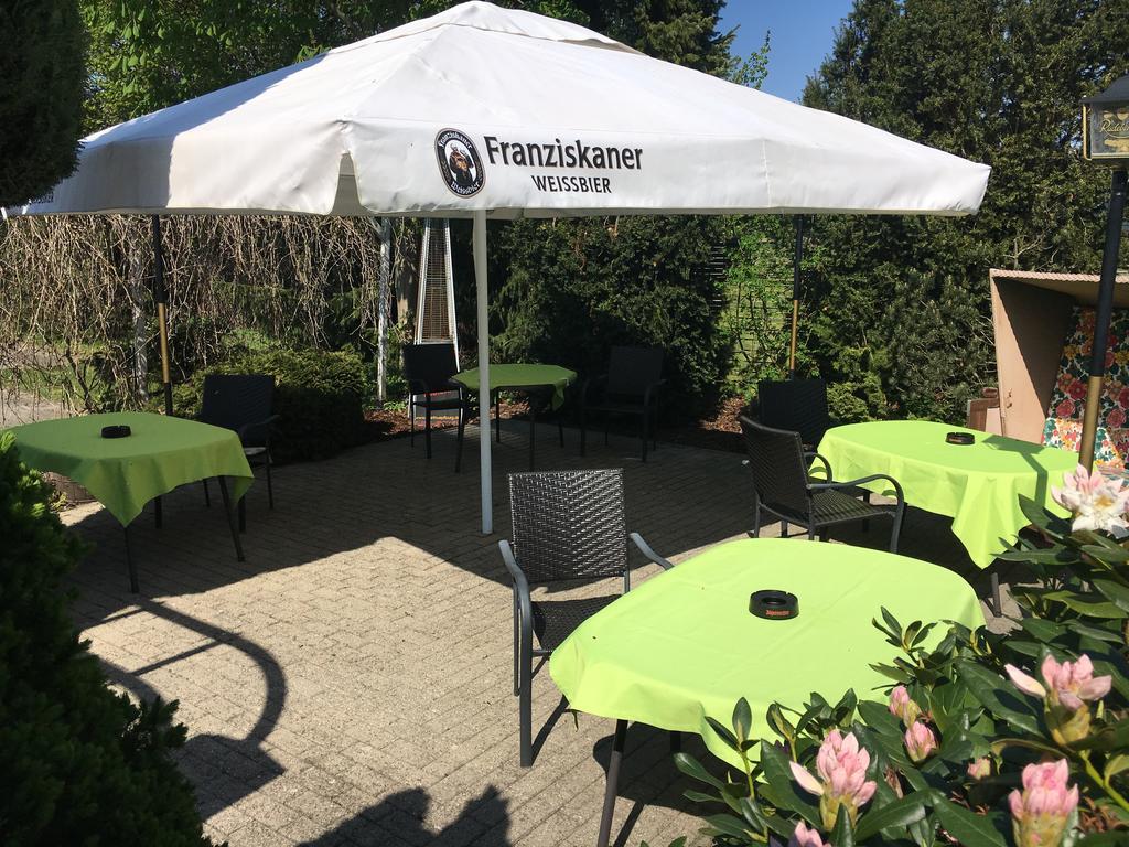 Kastanienhof Hotel Garni 치노비츠 외부 사진