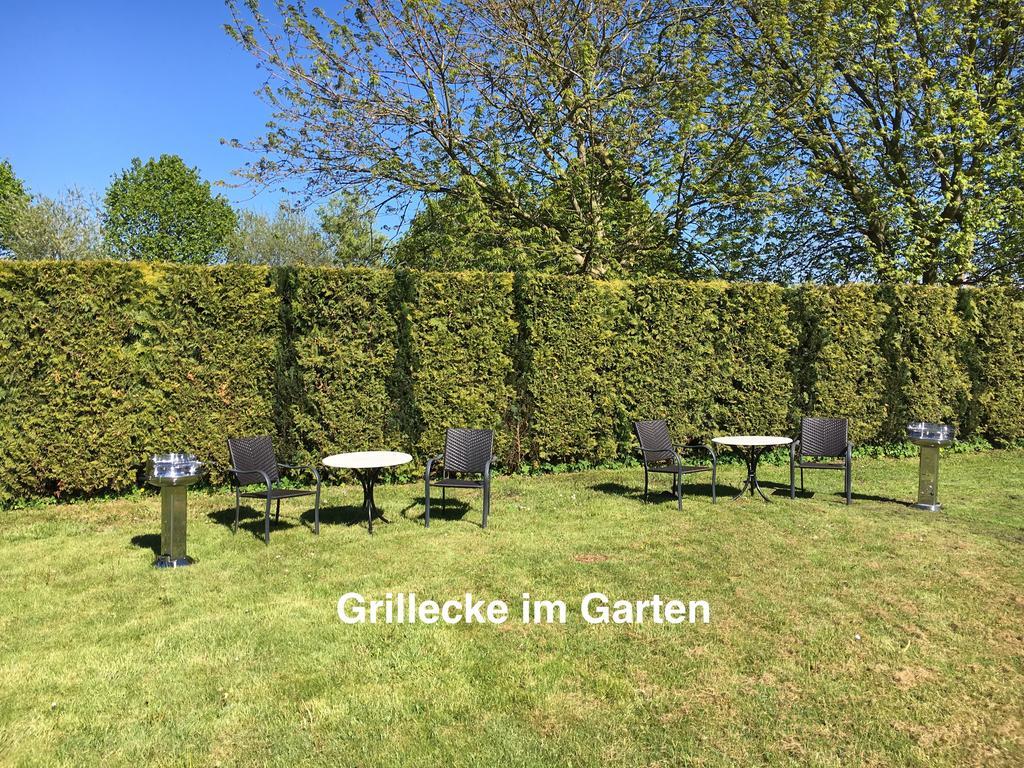 Kastanienhof Hotel Garni 치노비츠 외부 사진