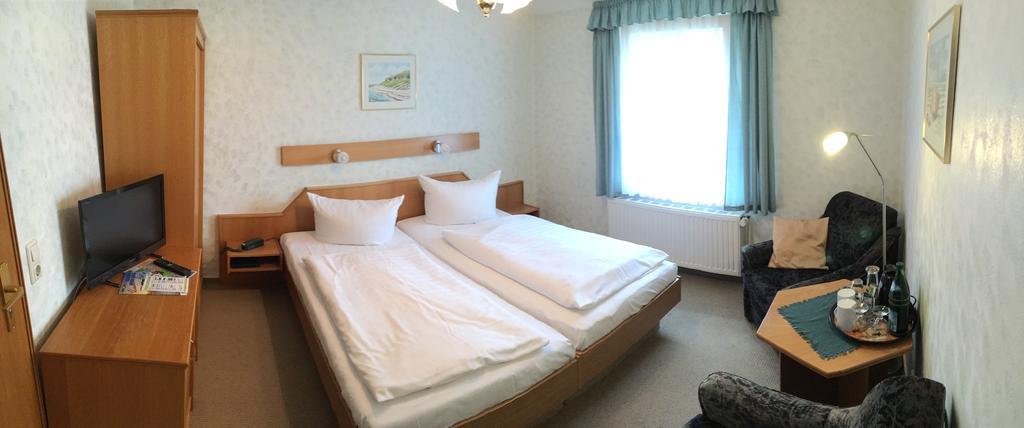 Kastanienhof Hotel Garni 치노비츠 객실 사진