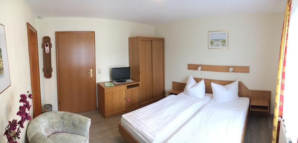 Kastanienhof Hotel Garni 치노비츠 객실 사진