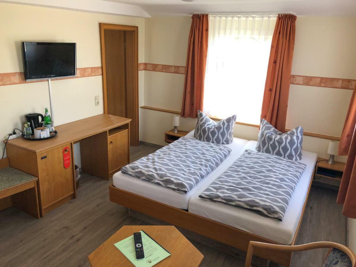 Kastanienhof Hotel Garni 치노비츠 객실 사진